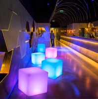 Светильник Куб 43 с питанием от АКБ, RGB Светильник Куб 43 с питанием от АКБ, RGB