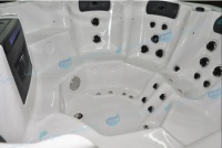 Спа-бассейн Joyee Spa Vancouver